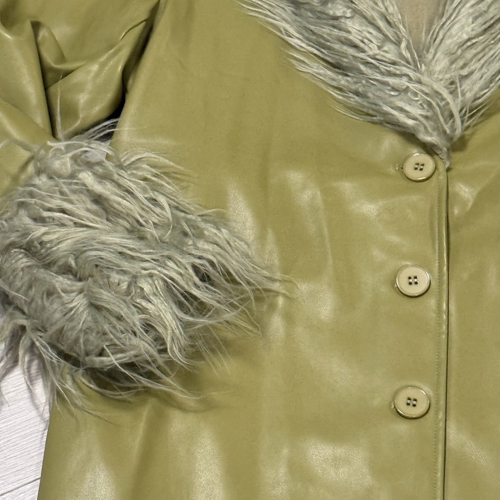 Isalis Faux Green Leather Trench Coat With Fur Collar Cuffs Foxy Y2K NWOT M/LG - Picture 3 of 12
